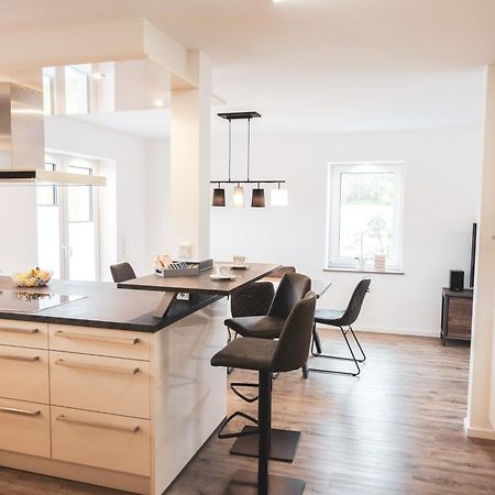 Burbach  Ferienwohnung "Iewer Der Schaff" מראה חיצוני תמונה